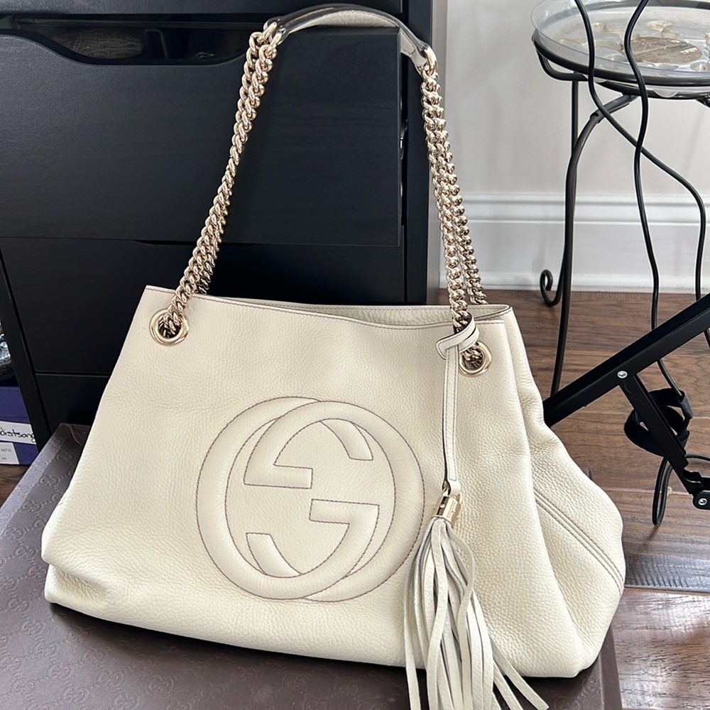 Rare Gucci soho pebbled chain bag with dust bag and original box.
